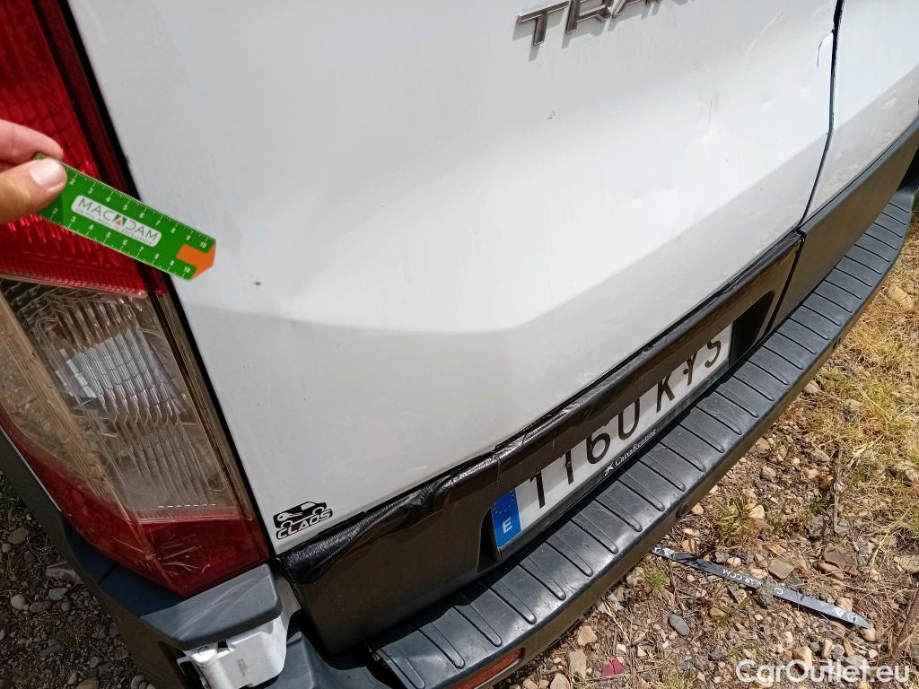  Ford  Transit FORD  / 2013 / 4P / furgón 310 77kW L2H2 Van Trend Delantera #24