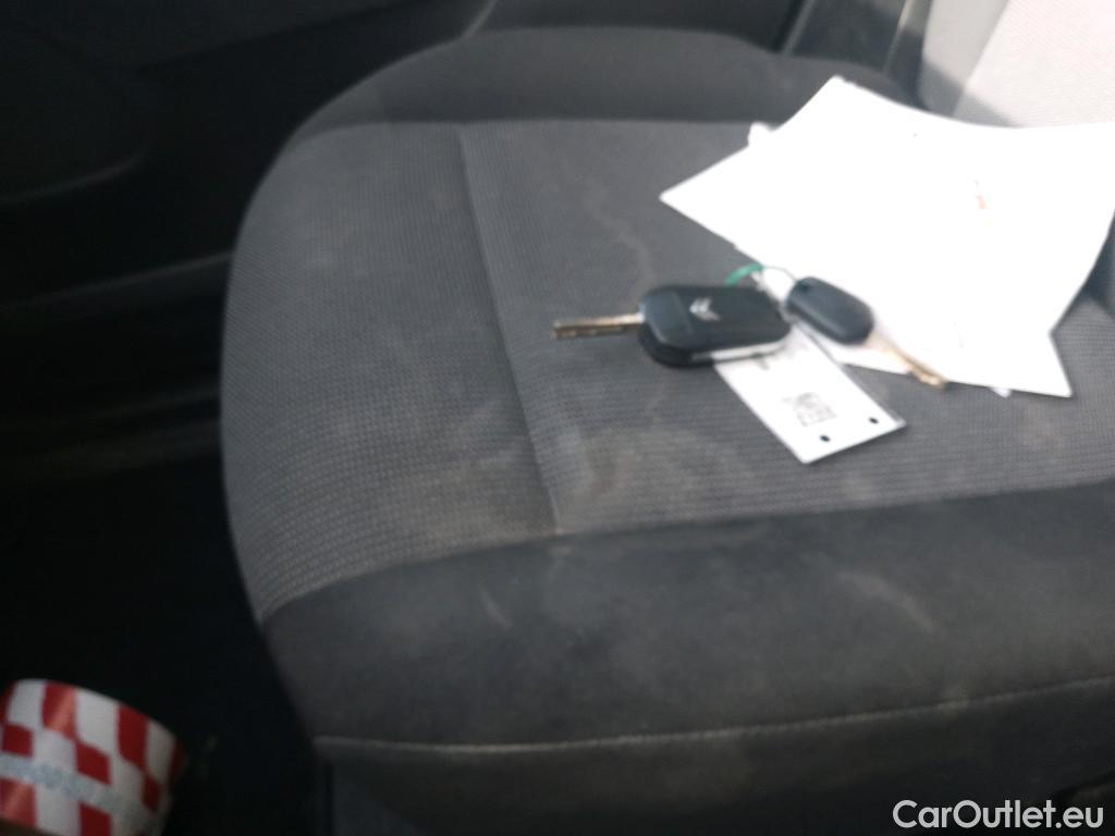  Citroen  Berlingo CITROEN  / 2018 / 3P / furgón derivado de turismo Talla M BlueHDi 100 CONTROL #24