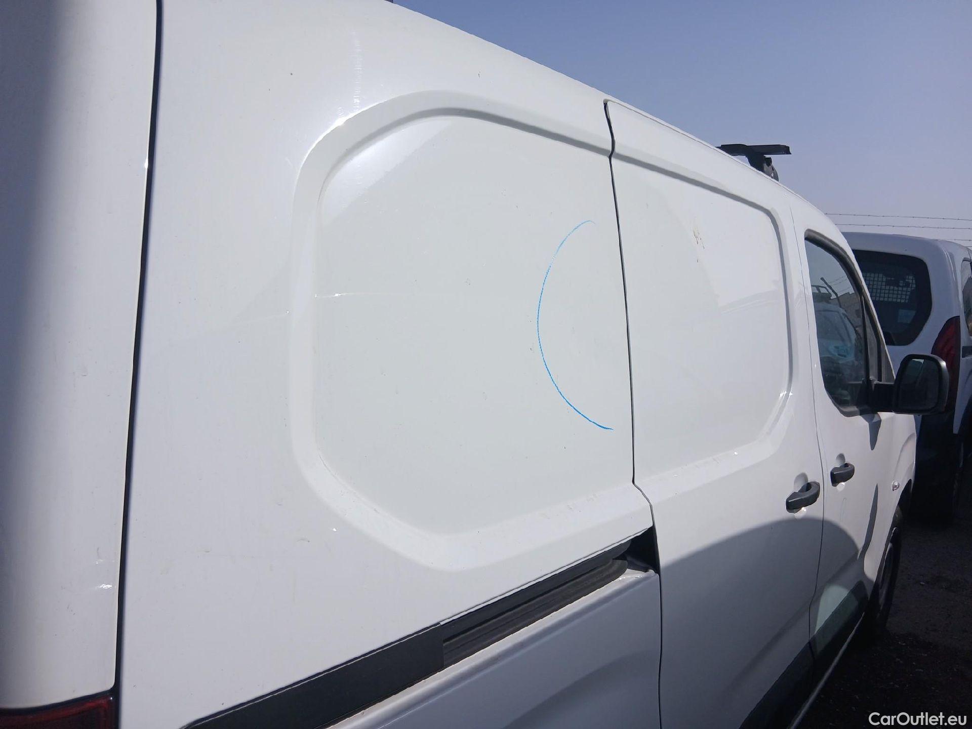  Citroen  Berlingo CITROEN  / 2018 / 3P / furgón derivado de turismo Talla M BlueHDi 100 CONTROL (AC2) #26