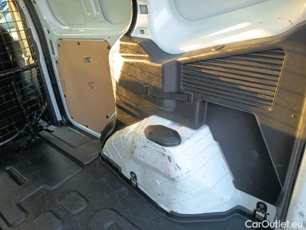  Ford  Transit FORD  Courier/2014/4P/furgón der.turis Van 1.5 TDCi 75kW Trend #44