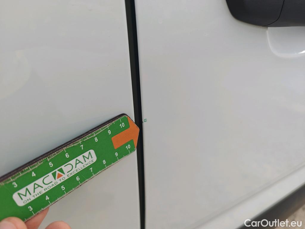  Citroen  Berlingo CITROEN  / 2018 / 4P / combi Talla M BlueHDi 100 S&S LIVE PACK BUSINE #19