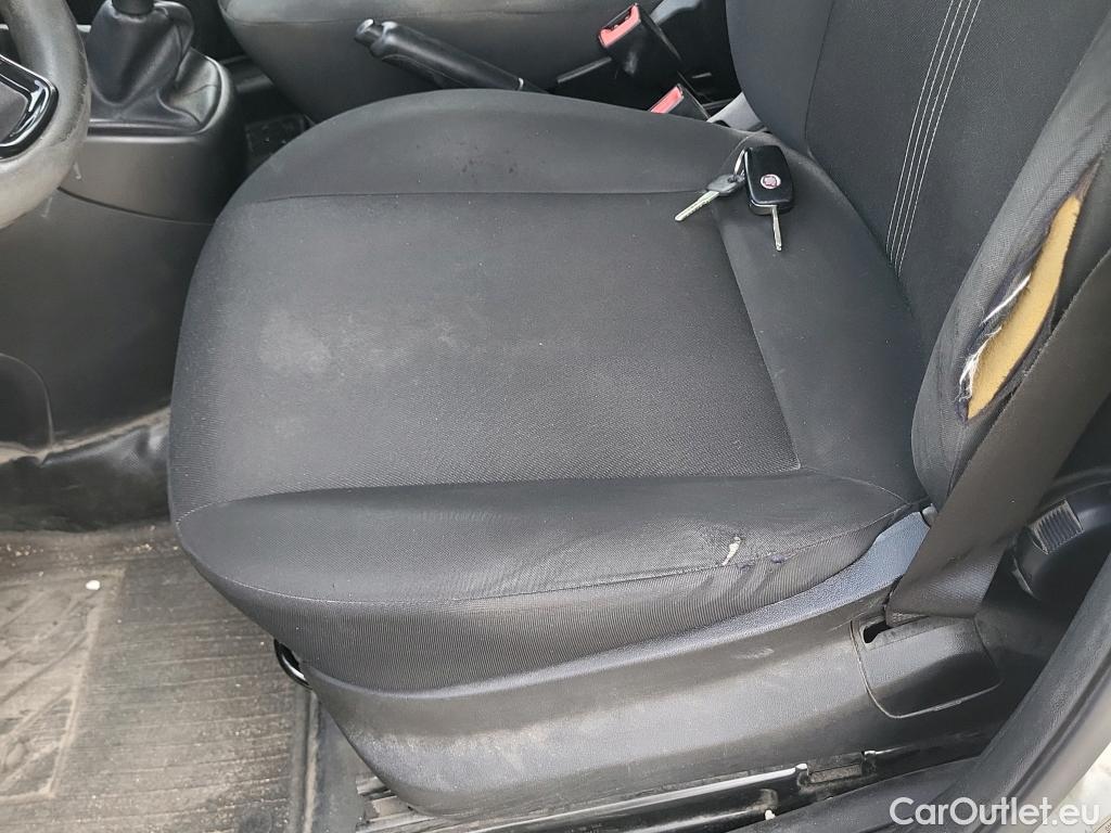 Fiat  Fiorino FIAT  / 2016 / 3P / furgón derivado de turismo Cargo Base 1.3 Mjet 59kW (80CV) E6 #15