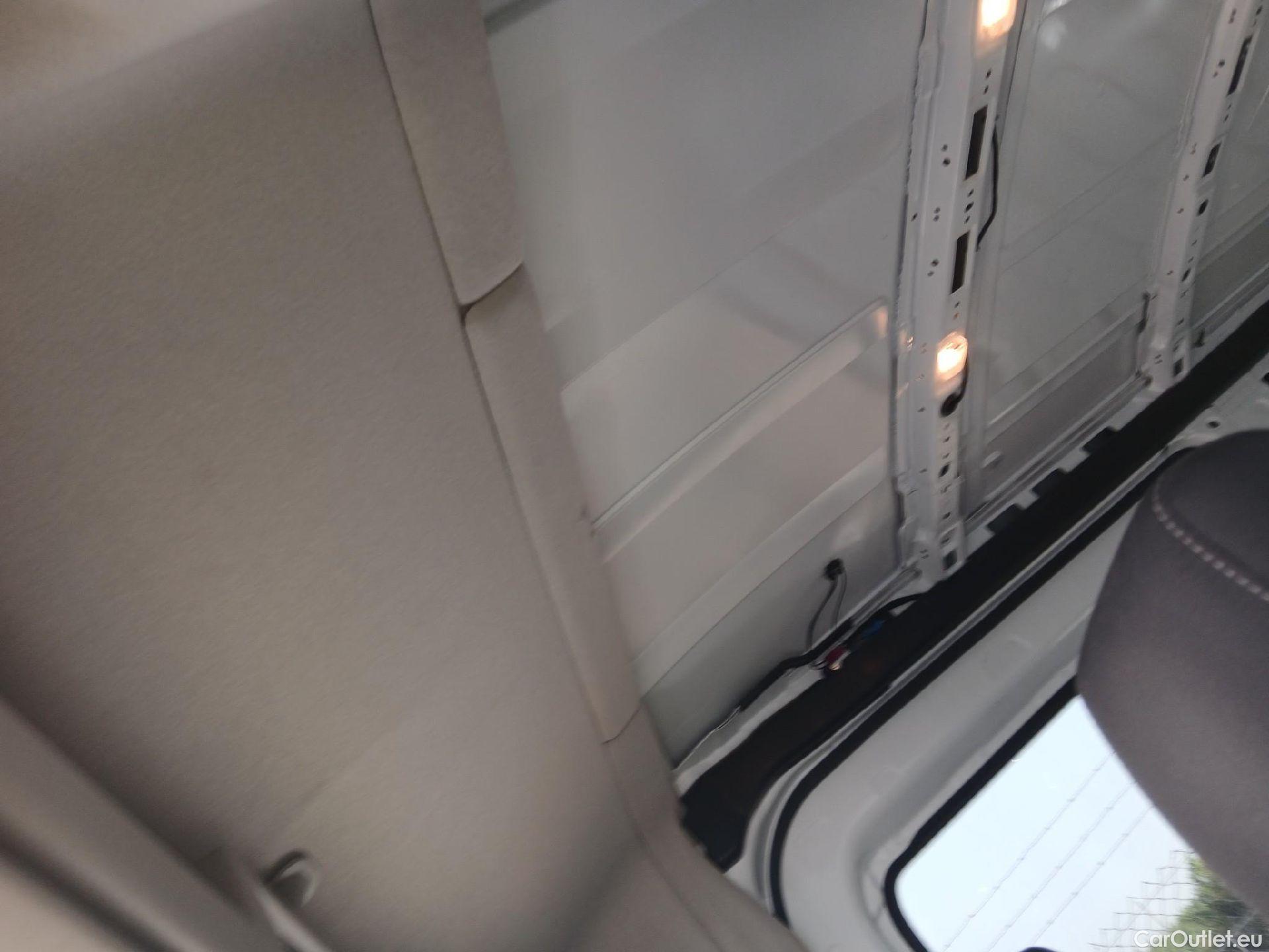  Ford  Transit FORD  / 2013 / 4P / combi 350 96kW L3H2 Mixta Trend Delantera #3