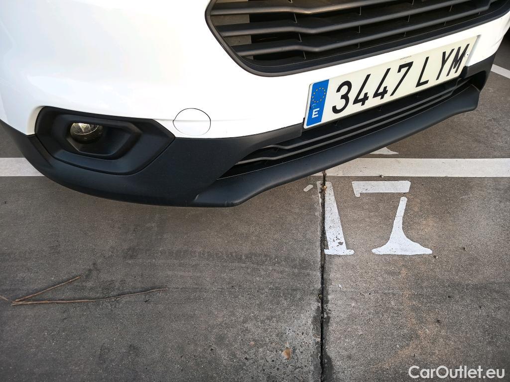  Ford  Transit FORD  Courier/2014/4P/furgón der.turis Van 1.5 TDCi 75kW Trend #50
