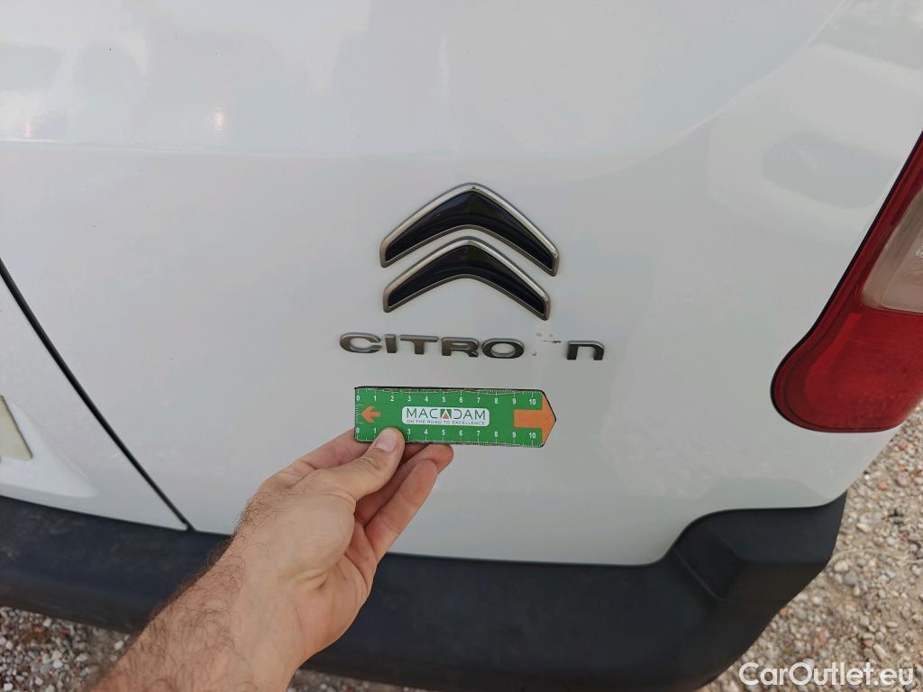  Citroen  Berlingo CITROEN  / 2018 / 4P / combi Talla M BlueHDi 100 S&S LIVE PACK BUSINE #39