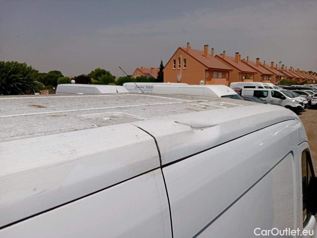  Ford  Transit FORD  / 2013 / 4P / furgón 310 77kW L2H2 Van Trend Delantera #10