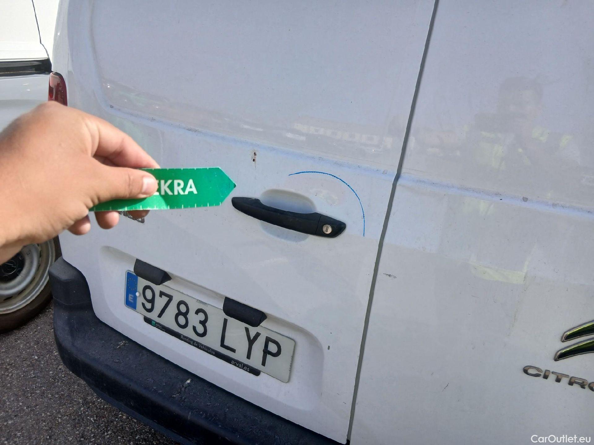  Citroen  Berlingo CITROEN  / 2018 / 3P / furgón derivado de turismo Talla M BlueHDi 100 CONTROL (AC2) #19