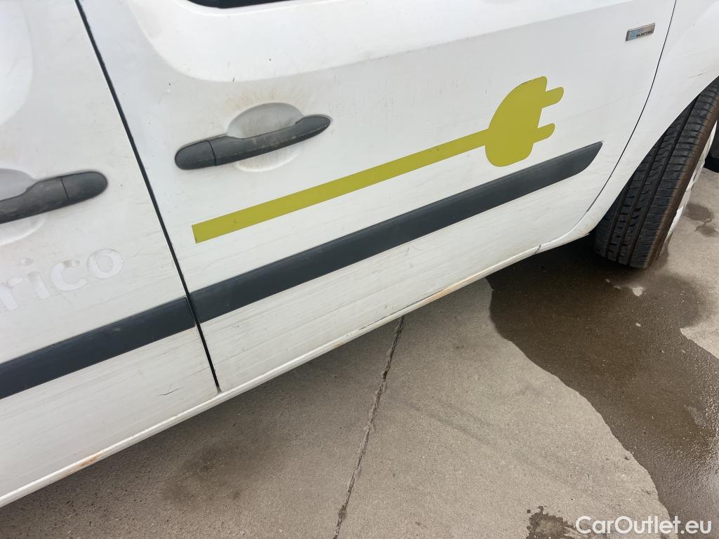  Renault  Kangoo RENAULT  Z.E./2013/3P/furgón derivado de turismo Z.E. Flexi #30
