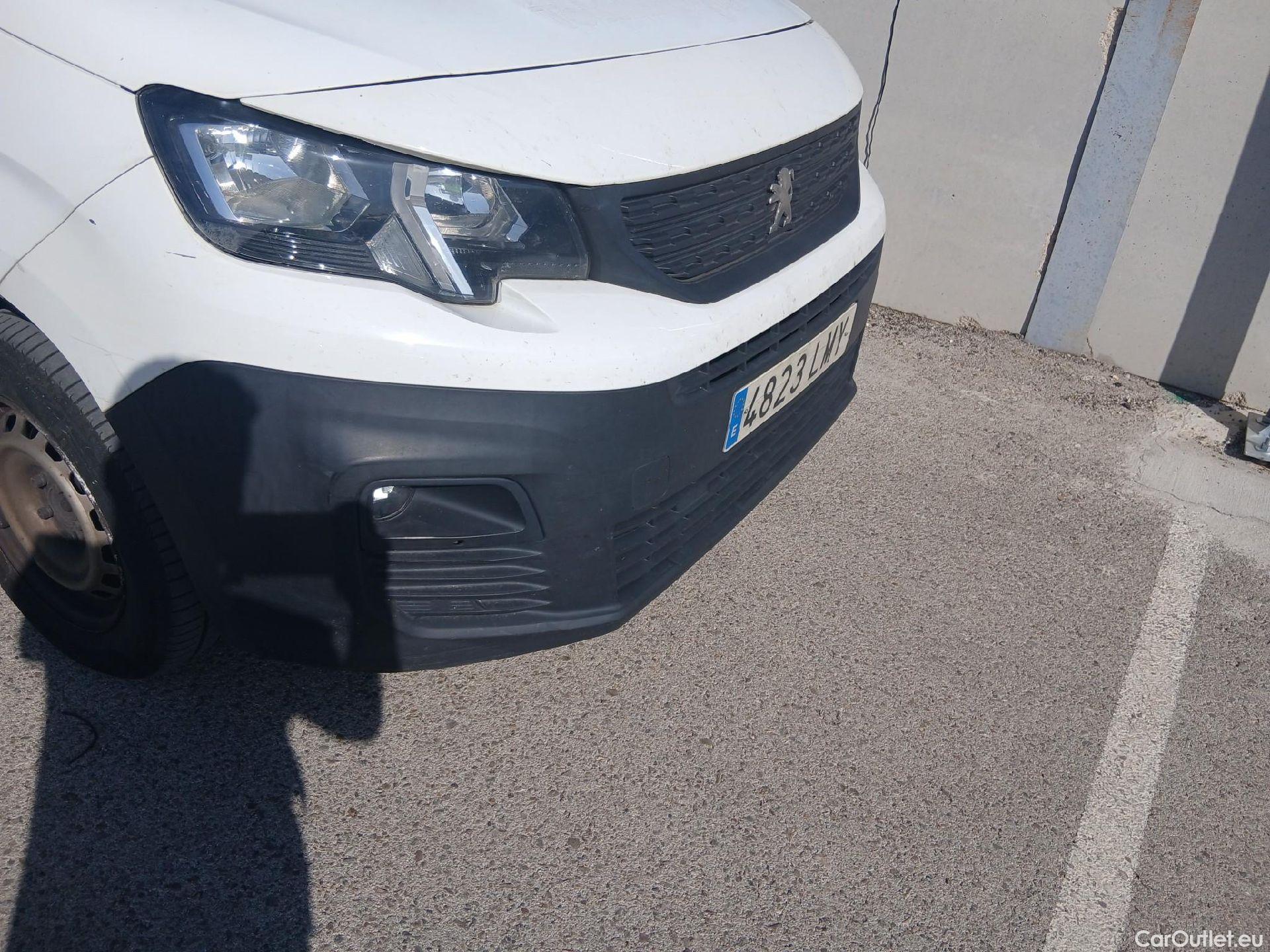  Peugeot  Partner PEUGEOT  / 2018 / 3P / furgón derivado de turismo Pro Standard 600kg BlueHDi 73kW (AC) #7