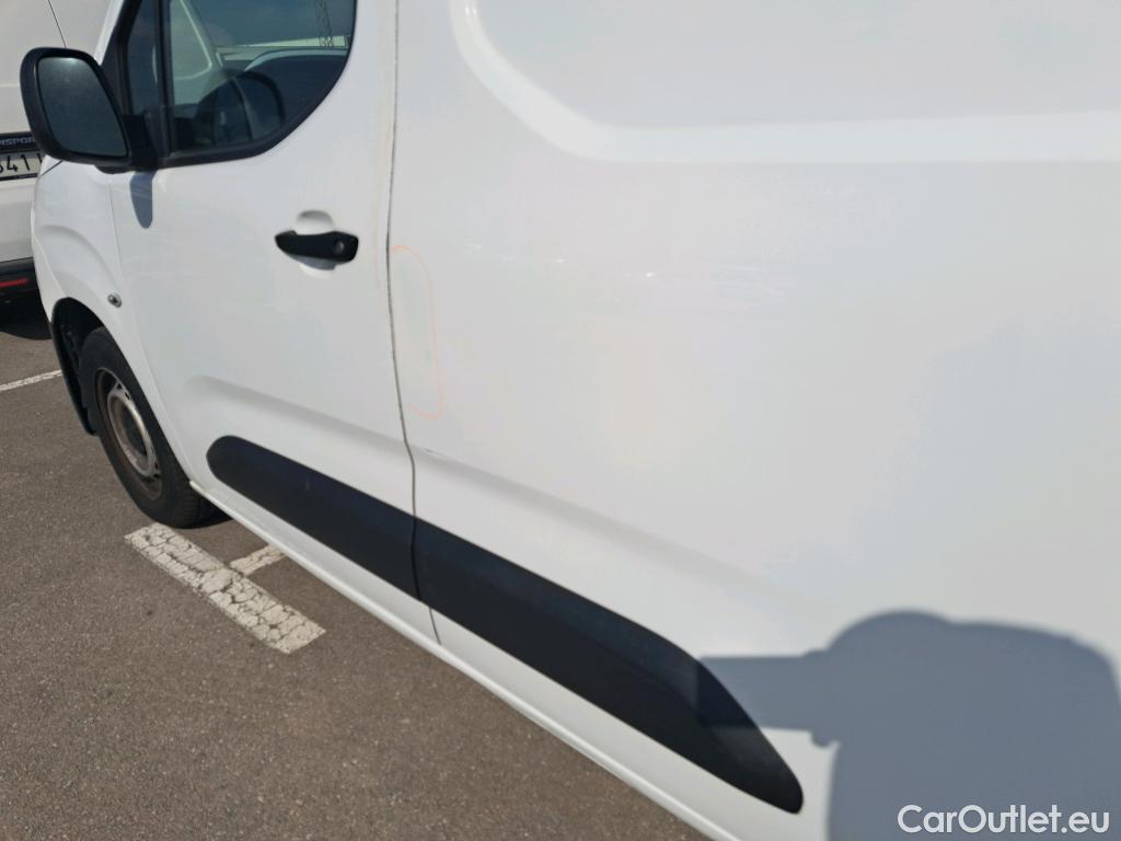  Peugeot  Partner PEUGEOT  / 2018 / 3P / furgón derivado de turismo Pro Standard 600kg BlueHDi 73kW (AC) #51
