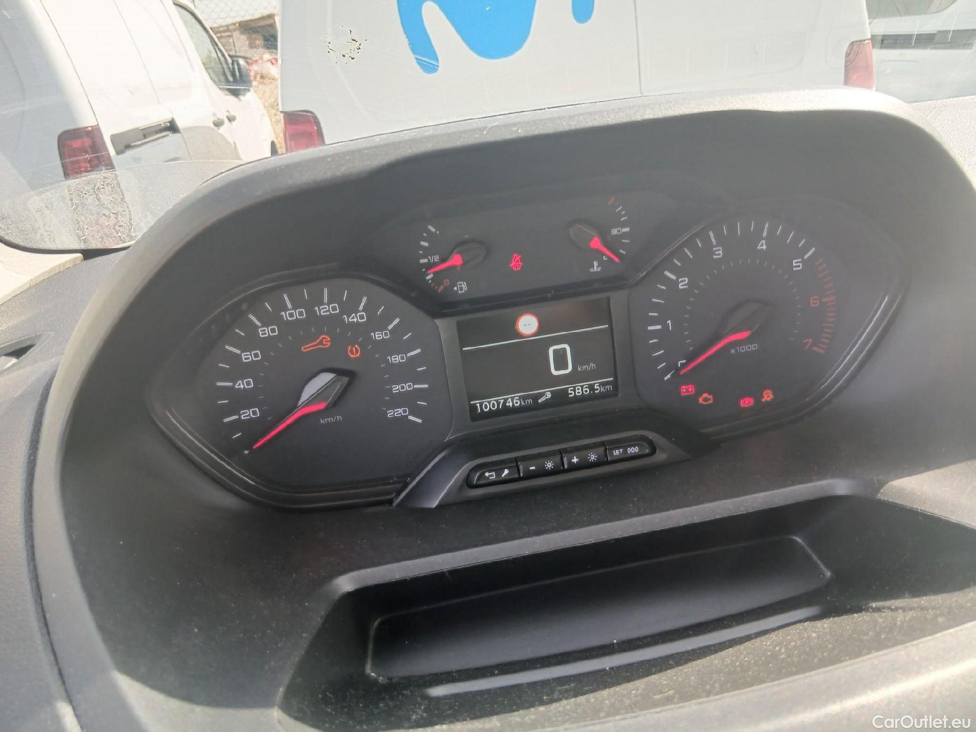  Peugeot  RIFTER PEUGEOT  / 2018 / 4P / combi Active Standard BlueHDi 73kW (IND) #21