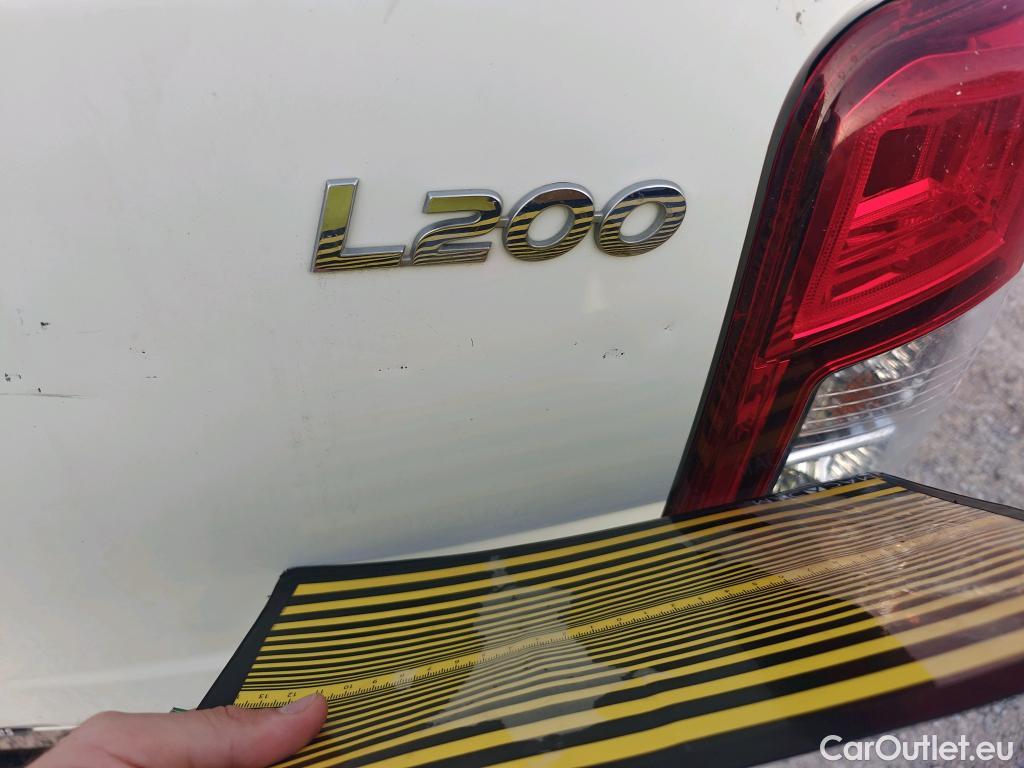  Mitsubishi  L200 MITSUBISHI  / 2019 / 4P / pickup doble cabina D/C 220 DI-D M-Pro #20