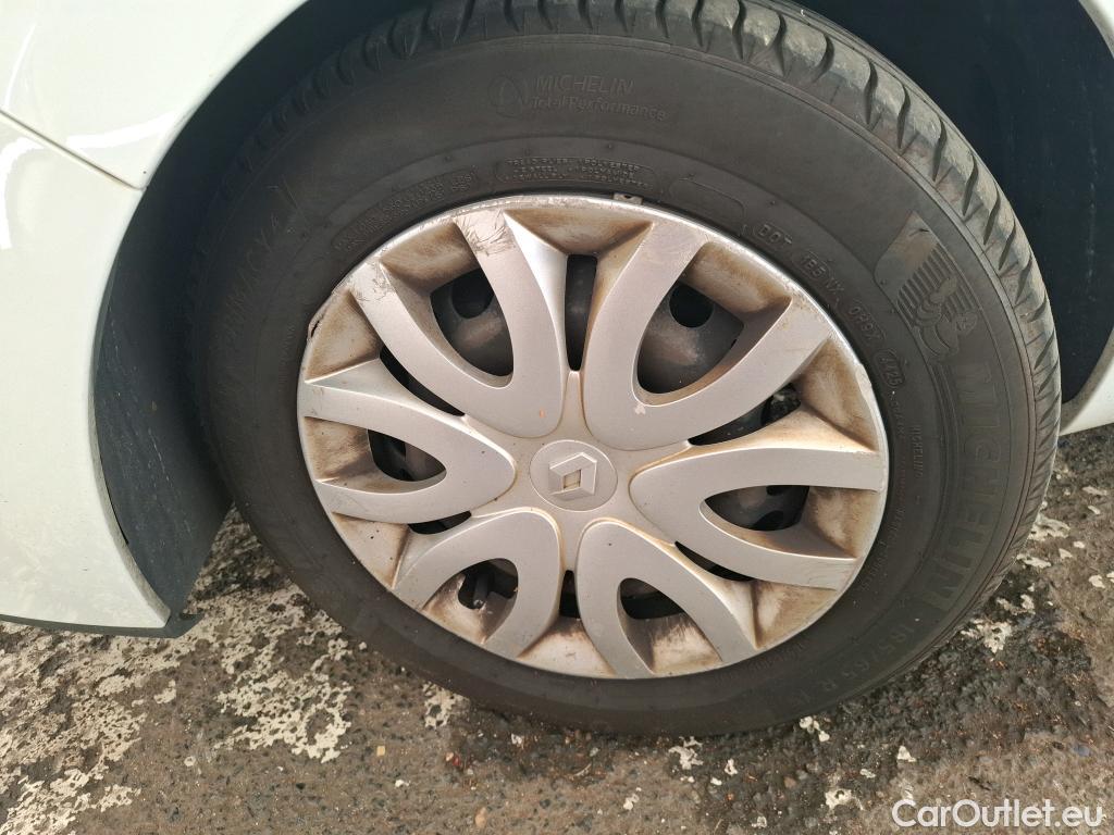  Renault  Clio  IV Air MediaNav 1.5 dCi 75CV BVM5 E6 #39