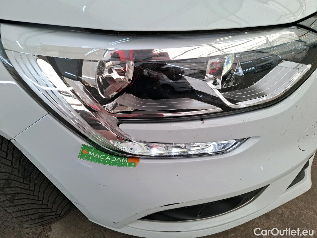  Renault  Megane  IV Berline 5pt. Société Air Nav 1.5 dCi 90CV BVM6 E6 #25