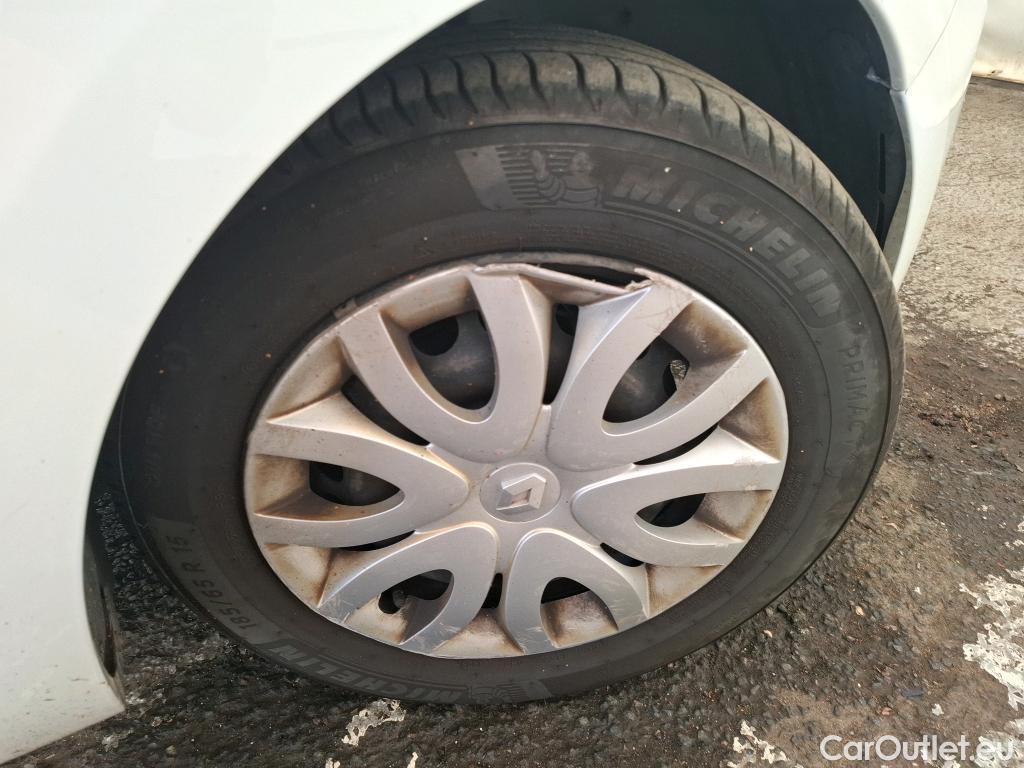  Renault  Clio  IV Air MediaNav 1.5 dCi 75CV BVM5 E6 #49
