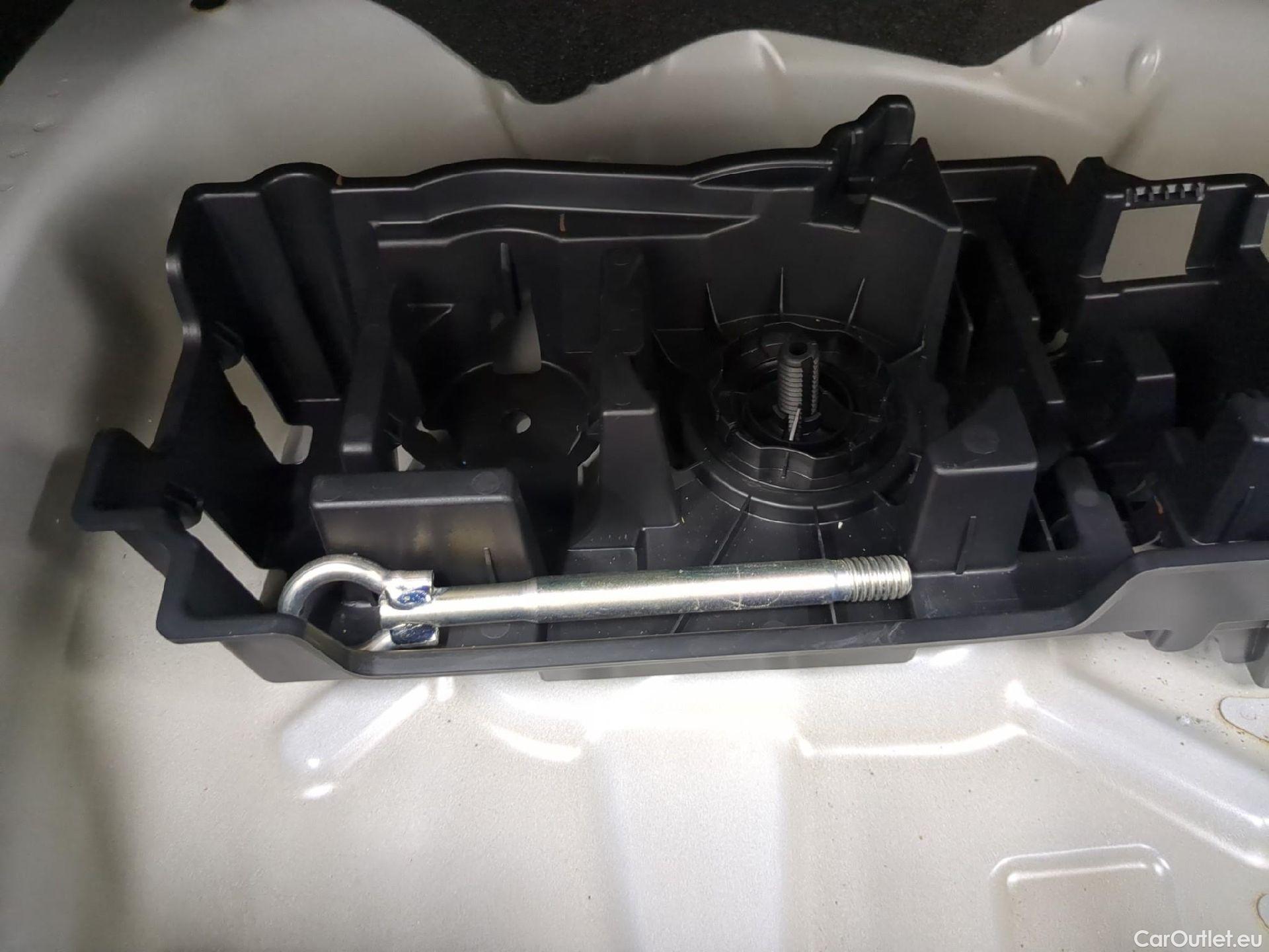  Citroen  C4  Berline Feel Nav Business R 1.5 BlueHDI 130CV BVA8 E6d / TRANSFO VP/VF #1