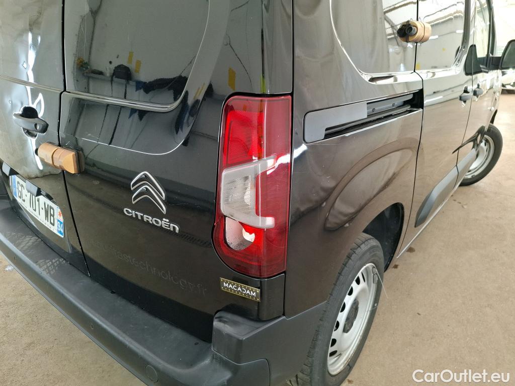  Citroen  Berlingo  Fourgon Club M 1000 1.5 BlueHDi 130CV BVA8 E6dT #32