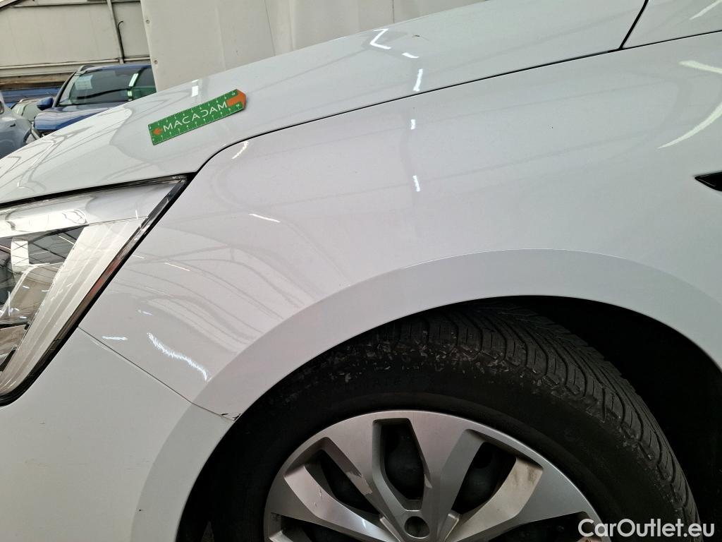  Renault  Megane  IV Berline 5pt. Société Air Nav 1.5 dCi 90CV BVM6 E6 #6