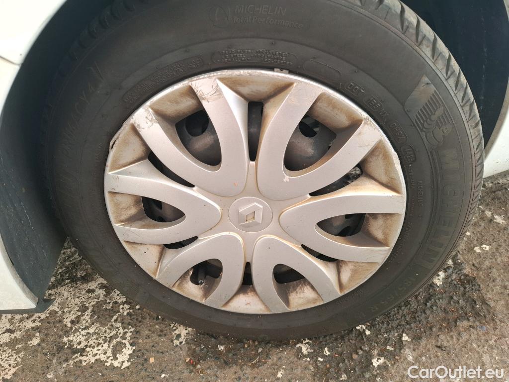  Renault  Clio  IV Air MediaNav 1.5 dCi 75CV BVM5 E6 #40