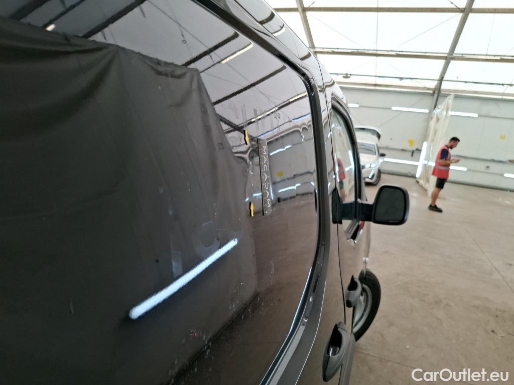  Citroen  Berlingo  Fourgon Club M 1000 1.5 BlueHDi 130CV BVA8 E6dT #17