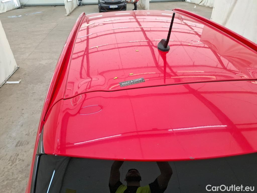  Citroen  C4 Grand Picasso  Shine 1.5 BlueHDi 130CV BVA8 Repeint en Rouge / Teinte SIV Blanc Banquise./ WHITE CAR REPAINT IN RED #2