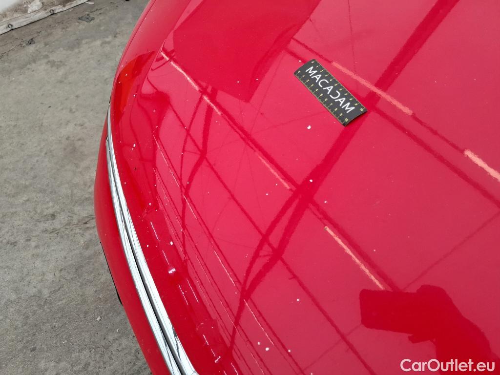  Citroen  C4 Grand Picasso  Shine 1.5 BlueHDi 130CV BVA8 Repeint en Rouge / Teinte SIV Blanc Banquise./ WHITE CAR REPAINT IN RED #13