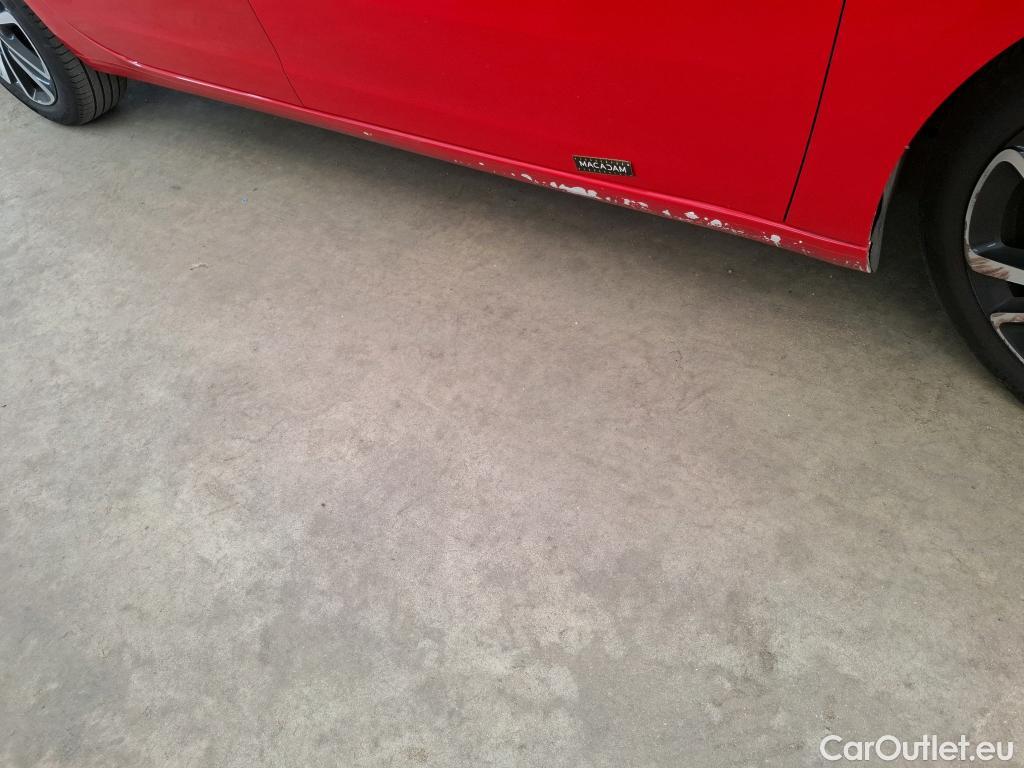  Citroen  C4 Grand Picasso  Shine 1.5 BlueHDi 130CV BVA8 Repeint en Rouge / Teinte SIV Blanc Banquise./ WHITE CAR REPAINT IN RED #23