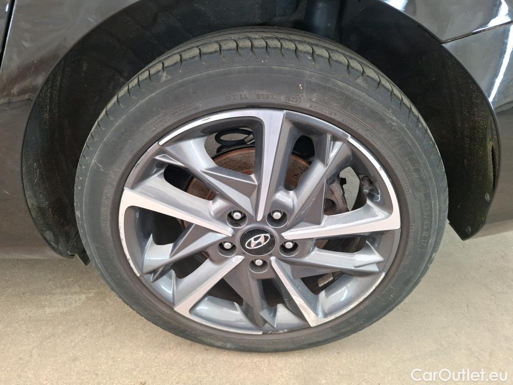  Hyundai  i30 HYUNDAI  Sport Wagon / 2020 / 5P / Break 1.0 T-GDI 120 DCT-7 MHEV CREATIVE SW #45