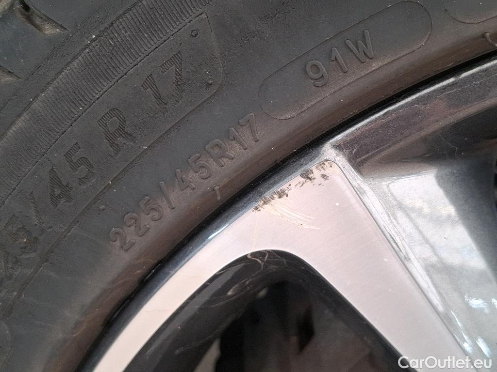  Hyundai  i30 HYUNDAI  Sport Wagon / 2020 / 5P / Break 1.0 T-GDI 120 DCT-7 MHEV CREATIVE SW #36