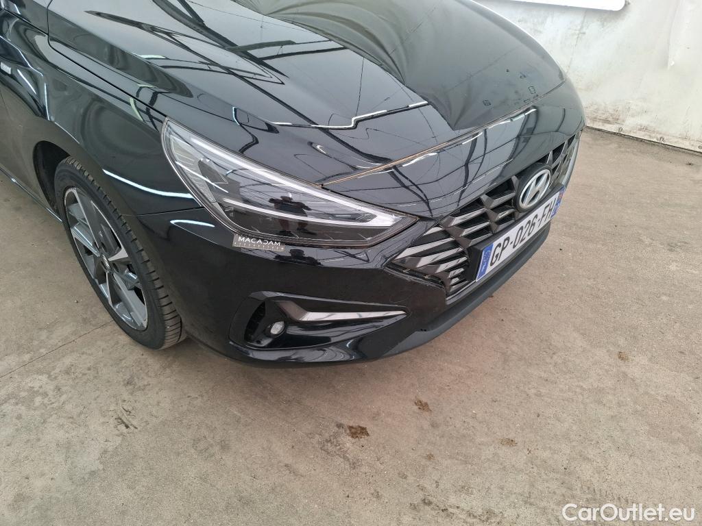  Hyundai  i30 HYUNDAI  Sport Wagon / 2020 / 5P / Break 1.0 T-GDI 120 DCT-7 MHEV CREATIVE SW #16