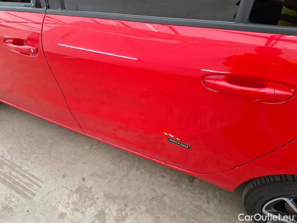  Citroen  C4 Grand Picasso  Shine 1.5 BlueHDi 130CV BVA8 Repeint en Rouge / Teinte SIV Blanc Banquise./ WHITE CAR REPAINT IN RED #14