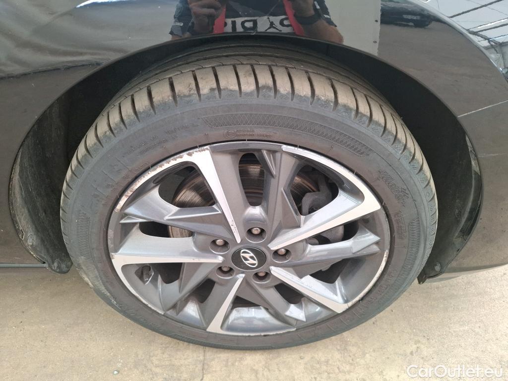  Hyundai  i30 HYUNDAI  Sport Wagon / 2020 / 5P / Break 1.0 T-GDI 120 DCT-7 MHEV CREATIVE SW #50