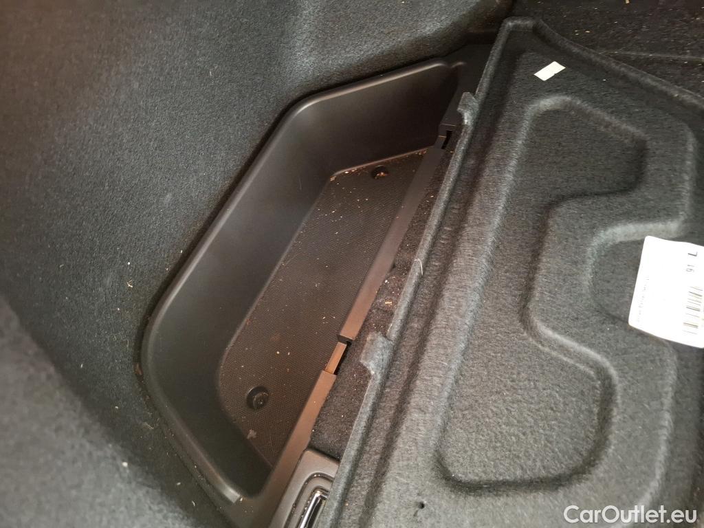  Hyundai  i30 HYUNDAI  Sport Wagon / 2020 / 5P / Break 1.0 T-GDI 120 DCT-7 MHEV CREATIVE SW #60