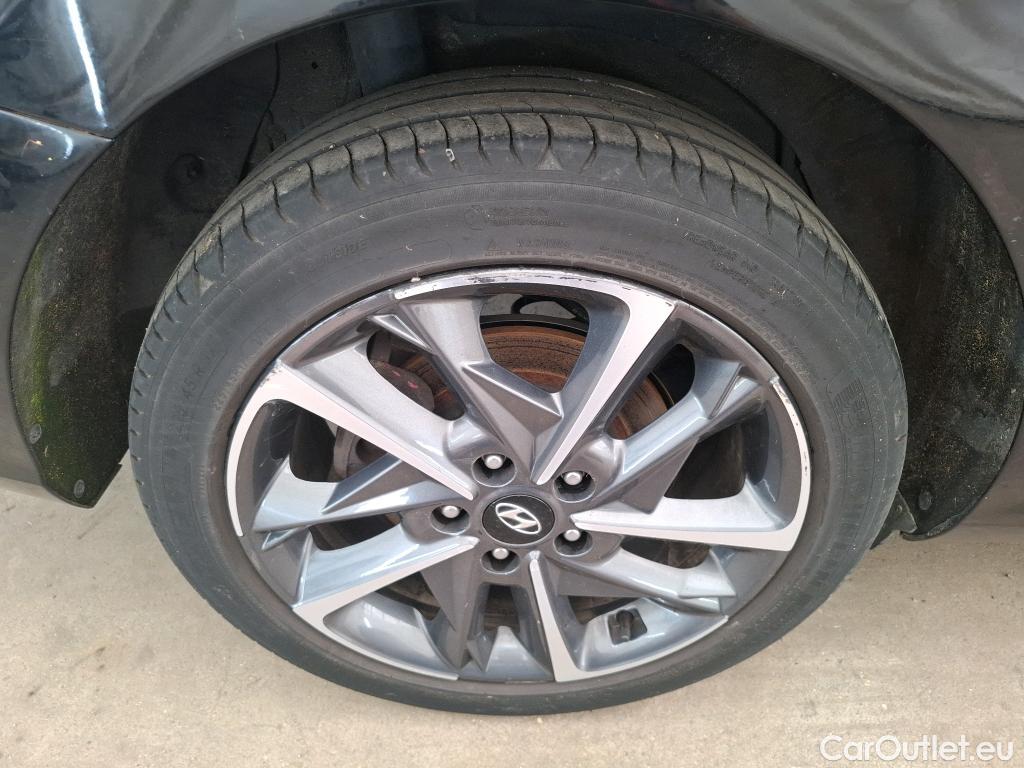  Hyundai  i30 HYUNDAI  Sport Wagon / 2020 / 5P / Break 1.0 T-GDI 120 DCT-7 MHEV CREATIVE SW #93