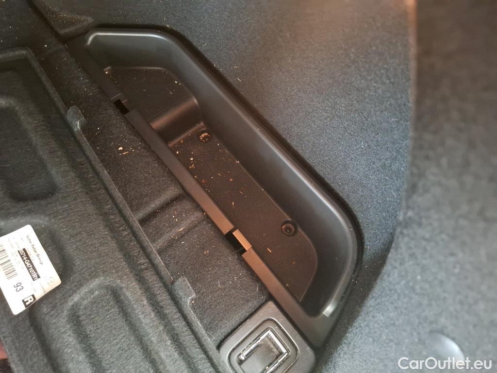  Hyundai  i30 HYUNDAI  Sport Wagon / 2020 / 5P / Break 1.0 T-GDI 120 DCT-7 MHEV CREATIVE SW #59