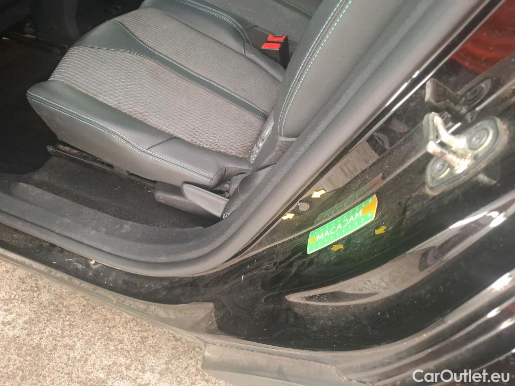  Peugeot  5008  Allure Pack 1.2 PureTech 130CV BVA8 7 Sieges E6d #30