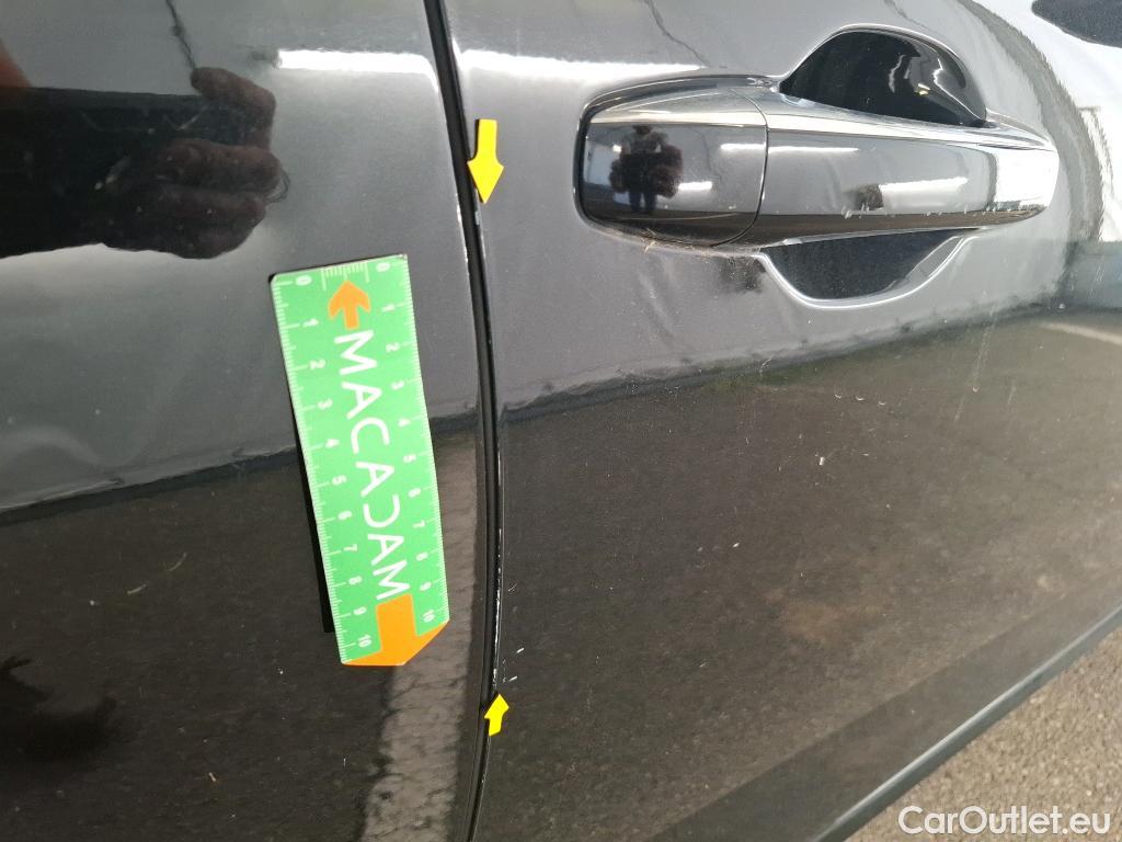  Renault  Megane RENAULT Mégane Berline / 2015 / 5P / Berline Business TCe 140 EDC FAP #77