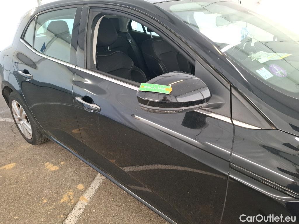 Renault  Megane RENAULT Mégane Berline / 2015 / 5P / Berline Business TCe 140 EDC FAP #71