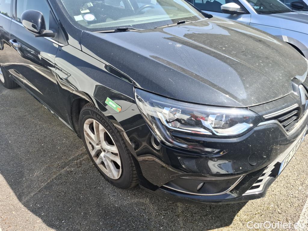 Renault  Megane RENAULT Mégane Berline / 2015 / 5P / Berline Business TCe 140 EDC FAP #37