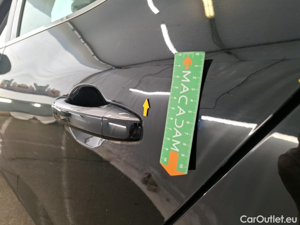  Renault  Megane RENAULT Mégane Berline / 2015 / 5P / Berline Business TCe 140 EDC FAP #27