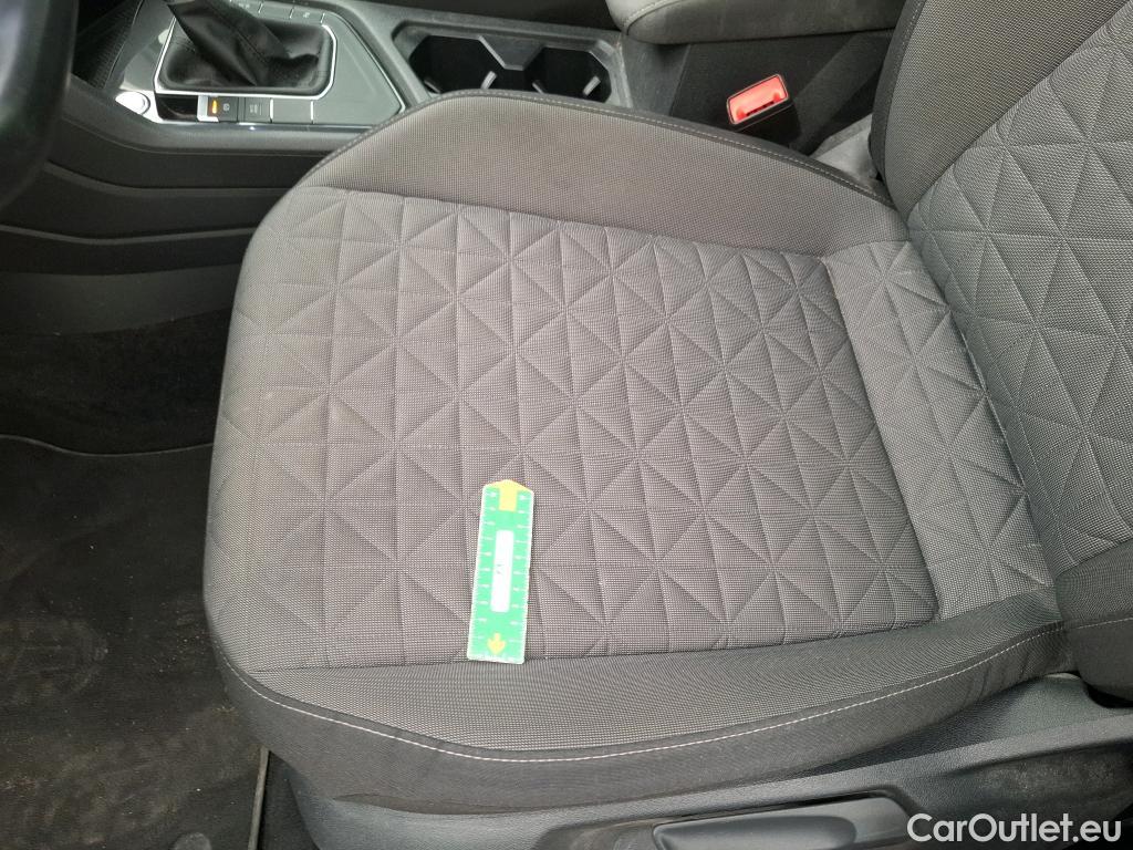  Volkswagen  Tiguan VOLKSWAGEN  / 2020 / 5P / SUV 2.0 TDI 150 DSG7 Life Business #62
