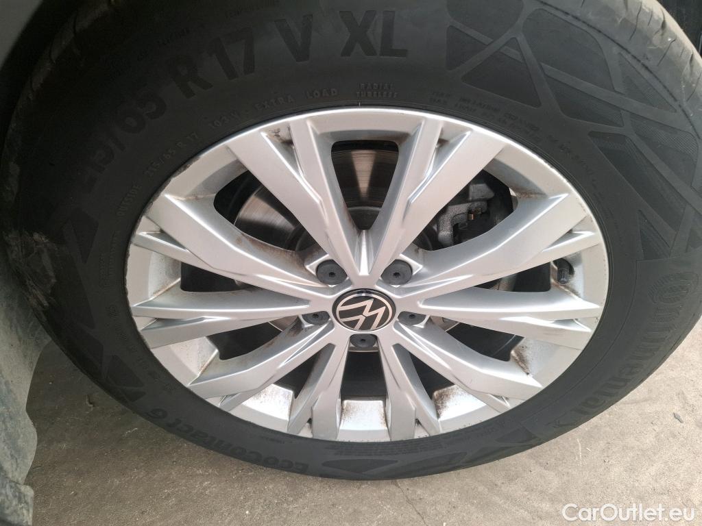  Volkswagen  Tiguan VOLKSWAGEN  / 2020 / 5P / SUV 2.0 TDI 150 DSG7 Life Business #38
