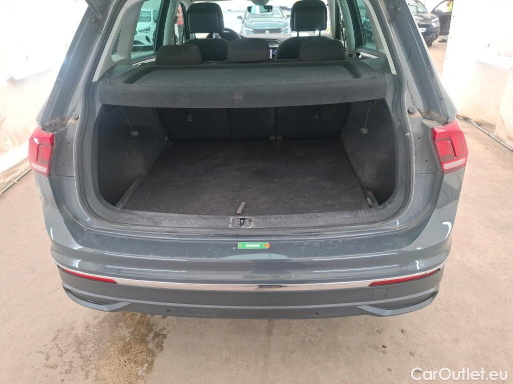  Volkswagen  Tiguan VOLKSWAGEN  / 2020 / 5P / SUV 2.0 TDI 150 DSG7 Life Business #16