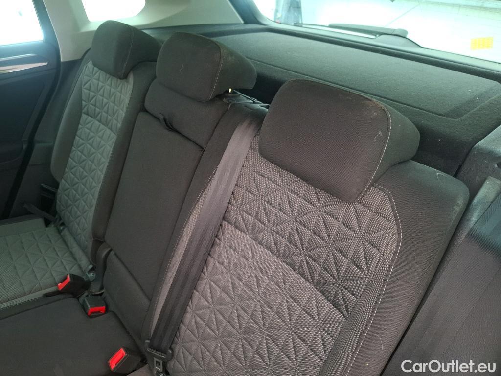  Volkswagen  Tiguan VOLKSWAGEN  / 2020 / 5P / SUV 2.0 TDI 150 DSG7 Life Business #61