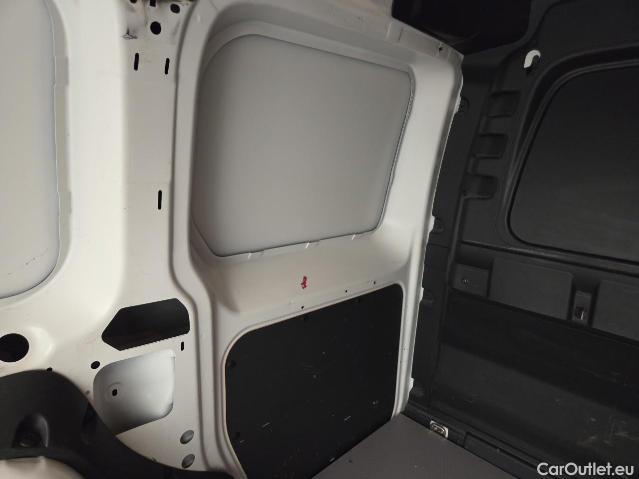  Volkswagen  Caddy Cargo 2.0 TDI 90 kW #15