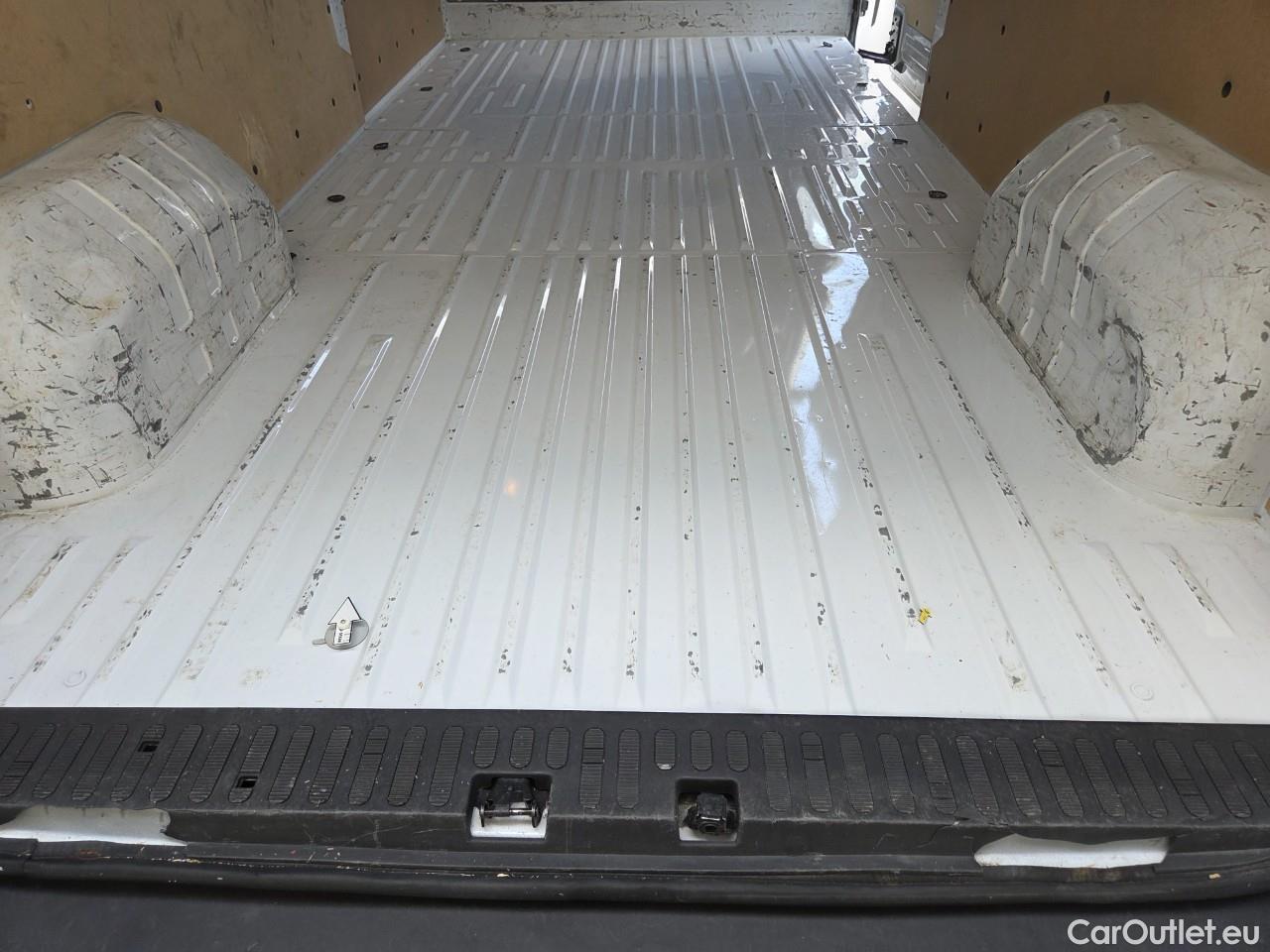  Renault  Master 2.3 Blue dCi 135CP Tractiune L3H2 #64