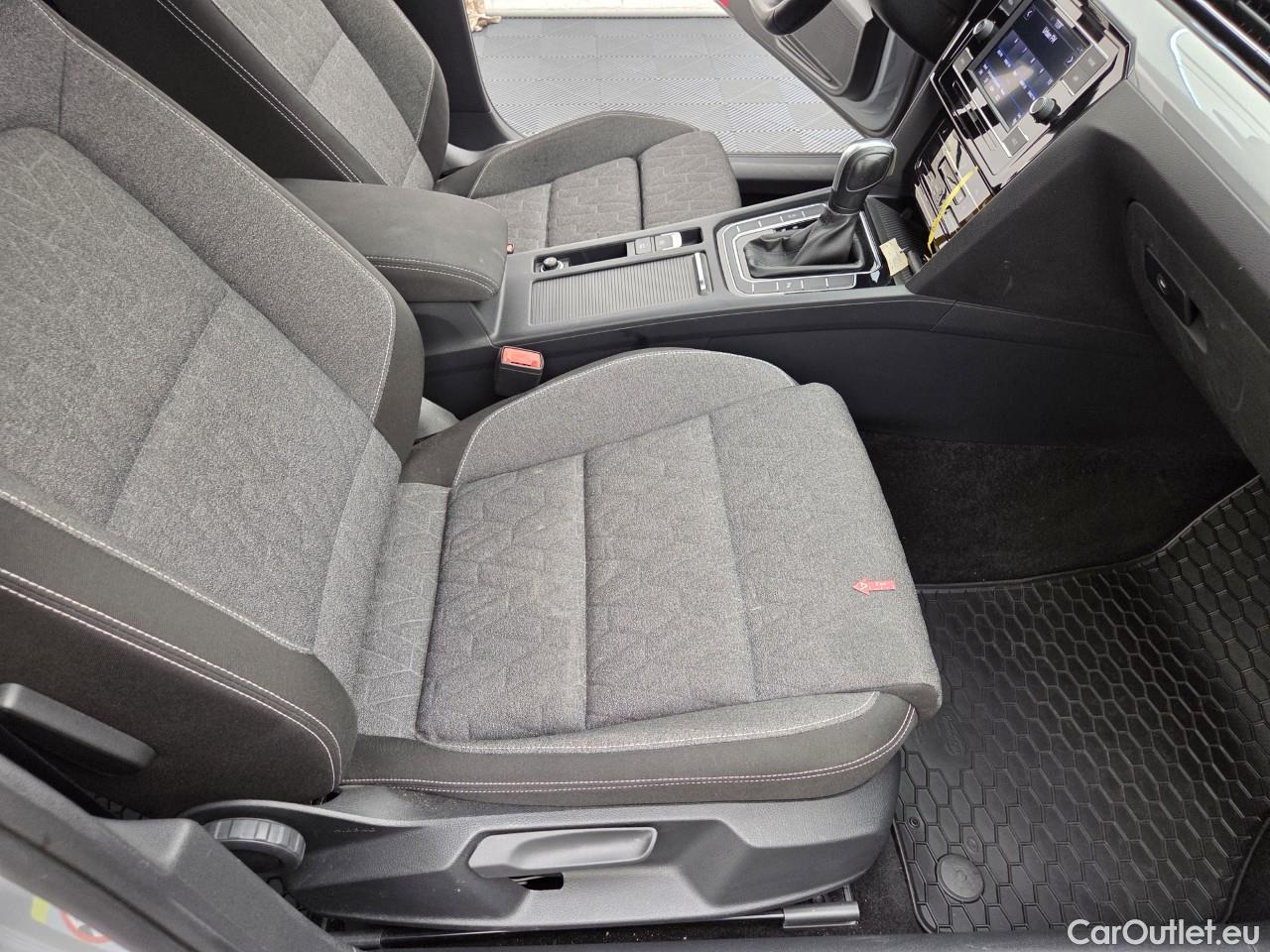  Volkswagen  Passat Advance 1.5 TSI ACT DSG 150 CP #25