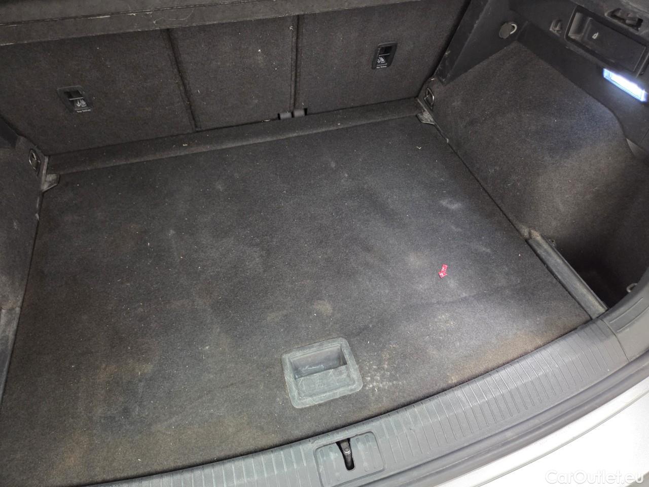  Volkswagen  Tiguan Life 2.0 TDI 150CP DSG #8
