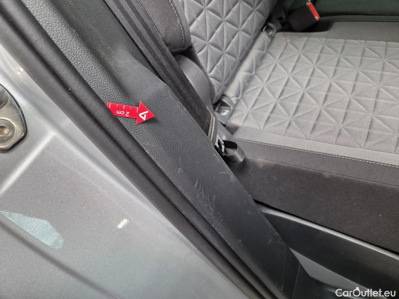  Volkswagen  Tiguan Life 2.0 TDI 150CP DSG #76