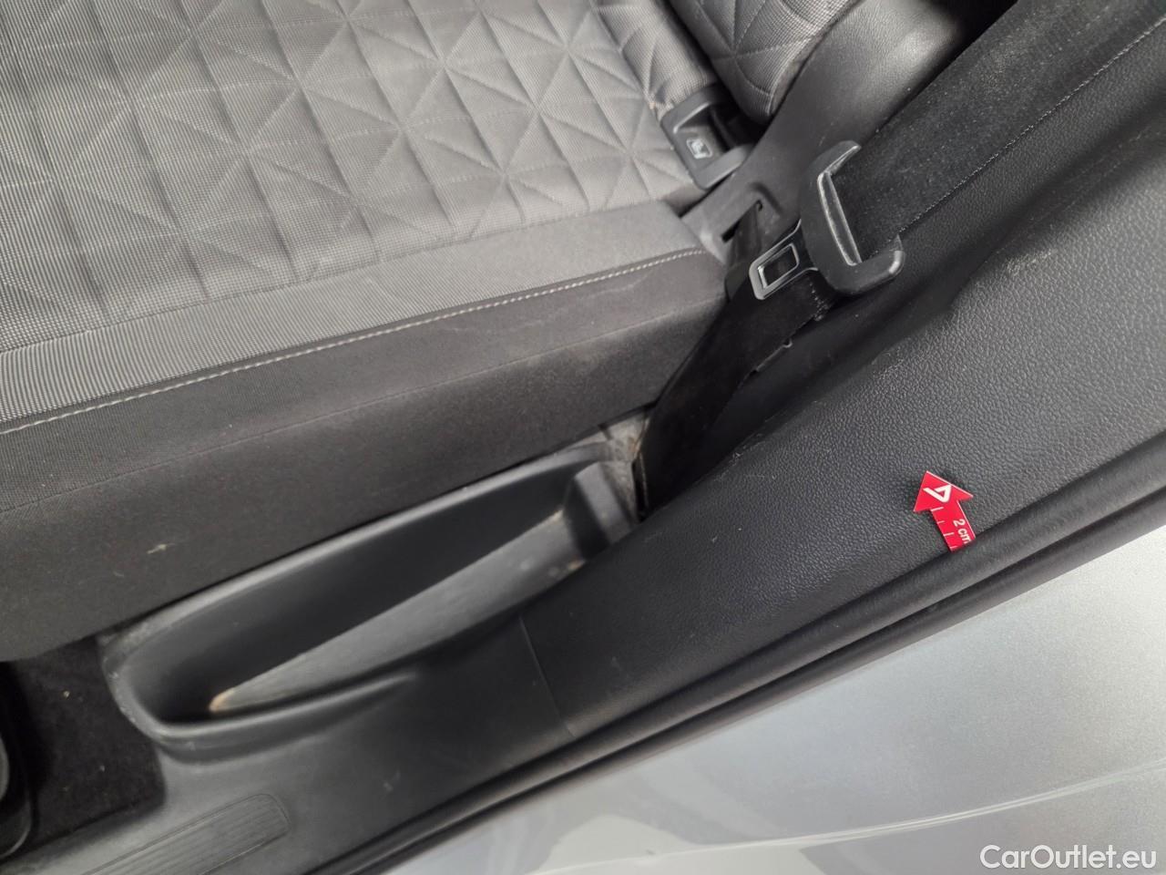  Volkswagen  Tiguan Life 2.0 TDI 150CP DSG #4